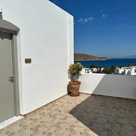 Danа̃e Sun&sea * Livadi (Serifos)