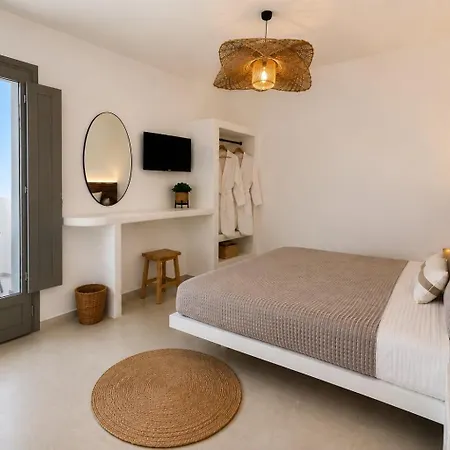 Danа̃e Sun&sea Livadi (Serifos)