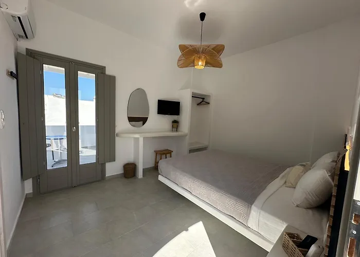 Danа̃e Sun&sea * Livadi (Serifos)