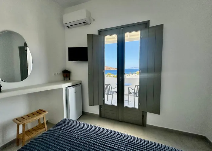 Danа̃e Sun&sea Livadi (Serifos)